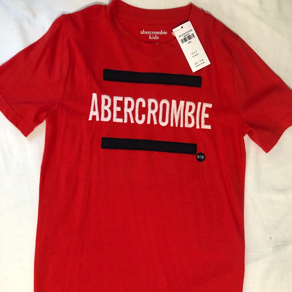 Abercrombie kids boys tshirt. NWT
